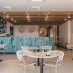 Deep Blu Boutique Hotel