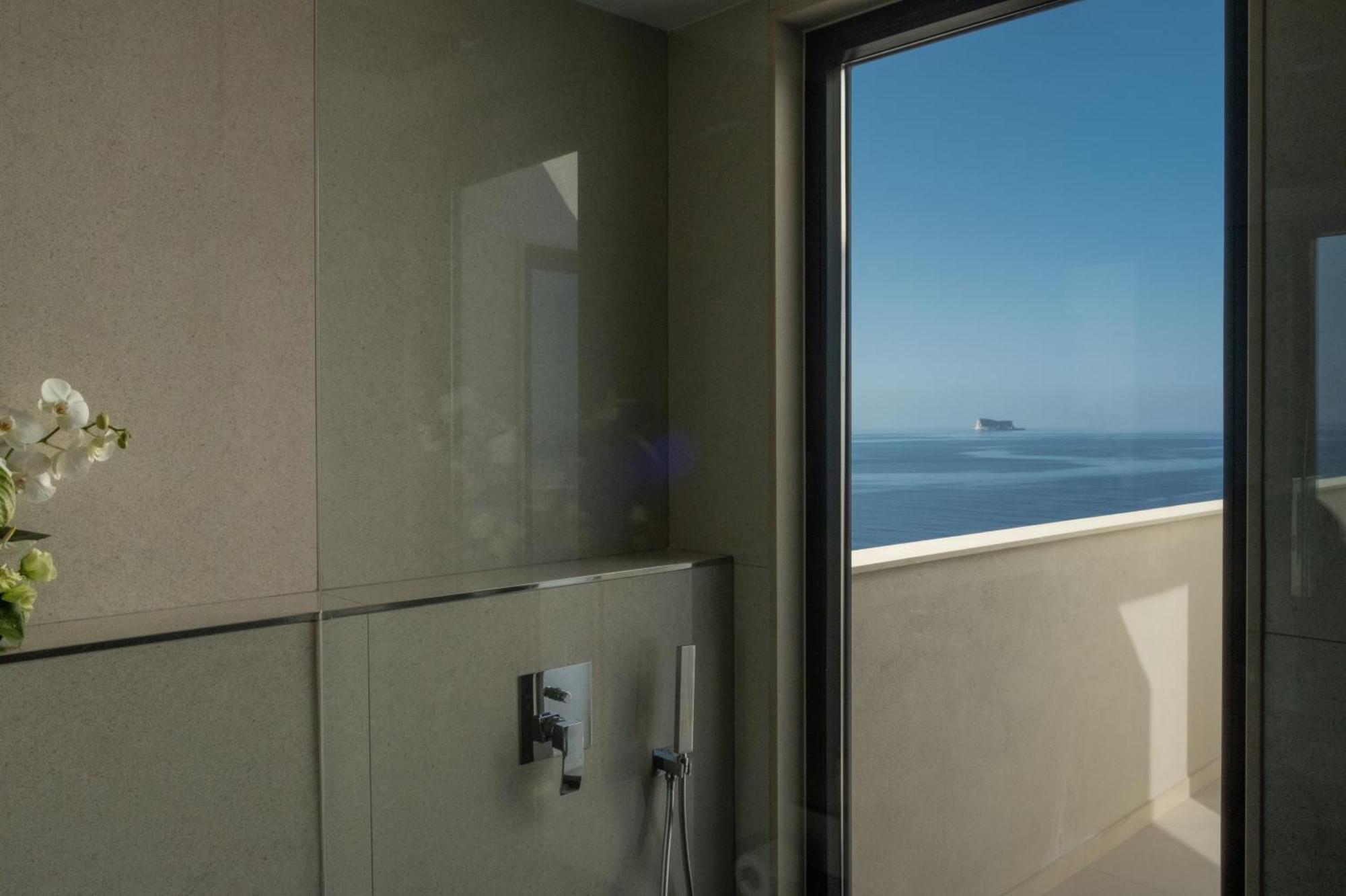 Deep Blu Boutique Hotel *