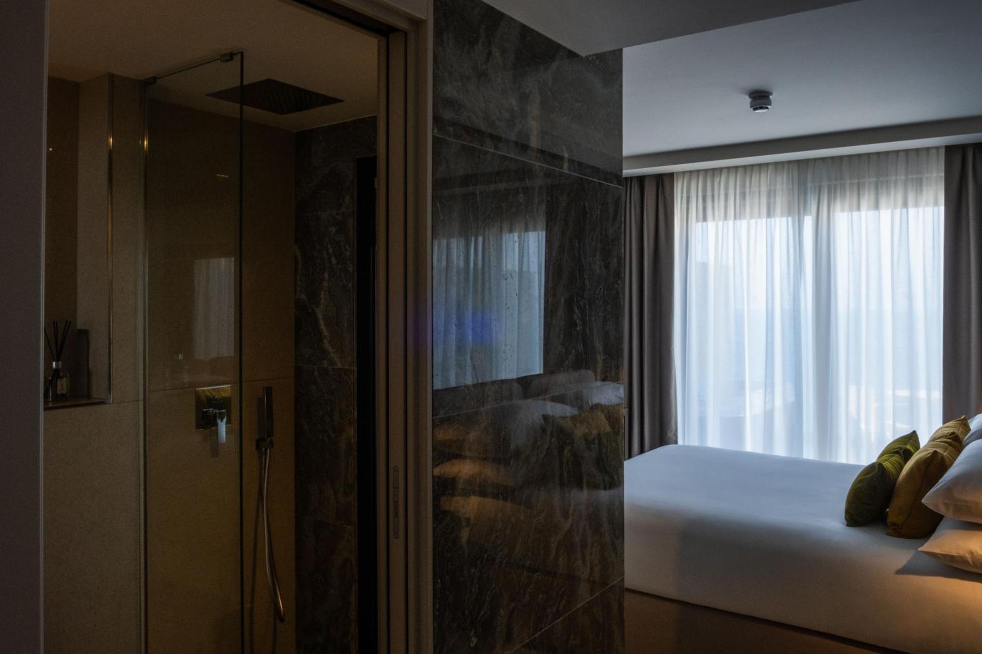 Deep Blu Boutique Hotel